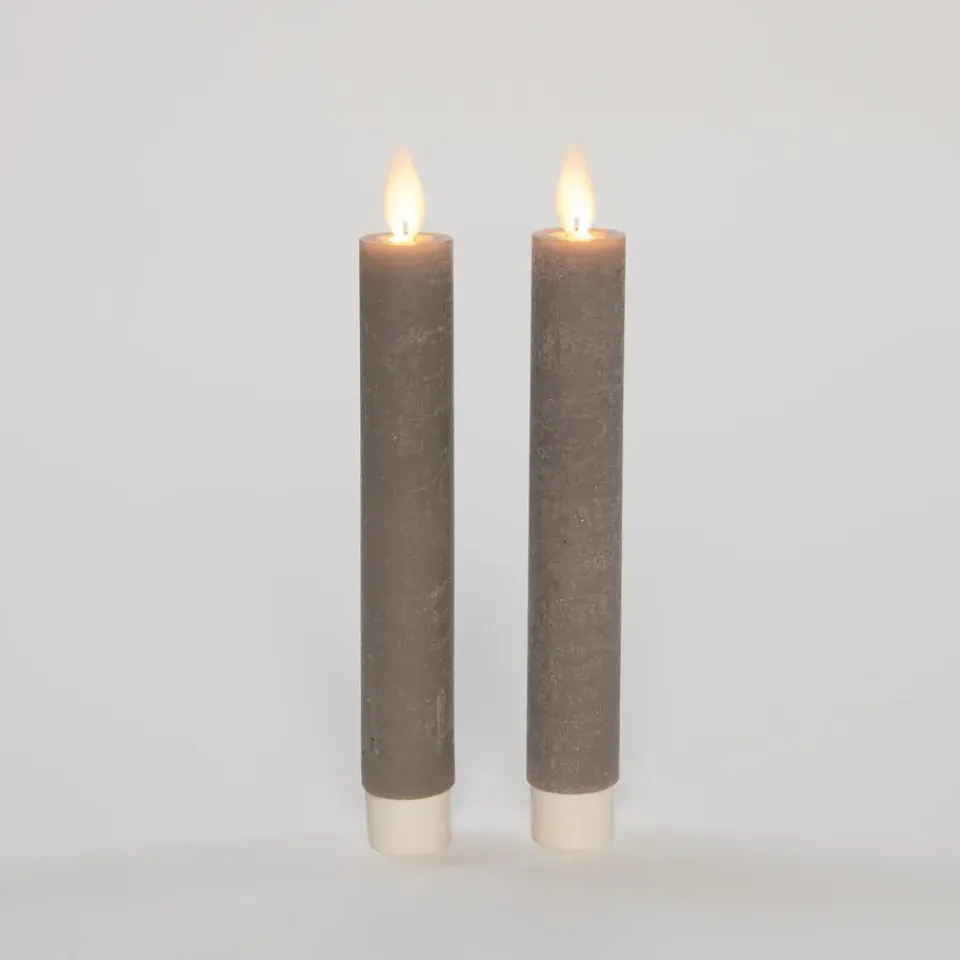 Anna's Collection LED dinerkaarsen - 2x st - taupe grijs - 18 cm Hot