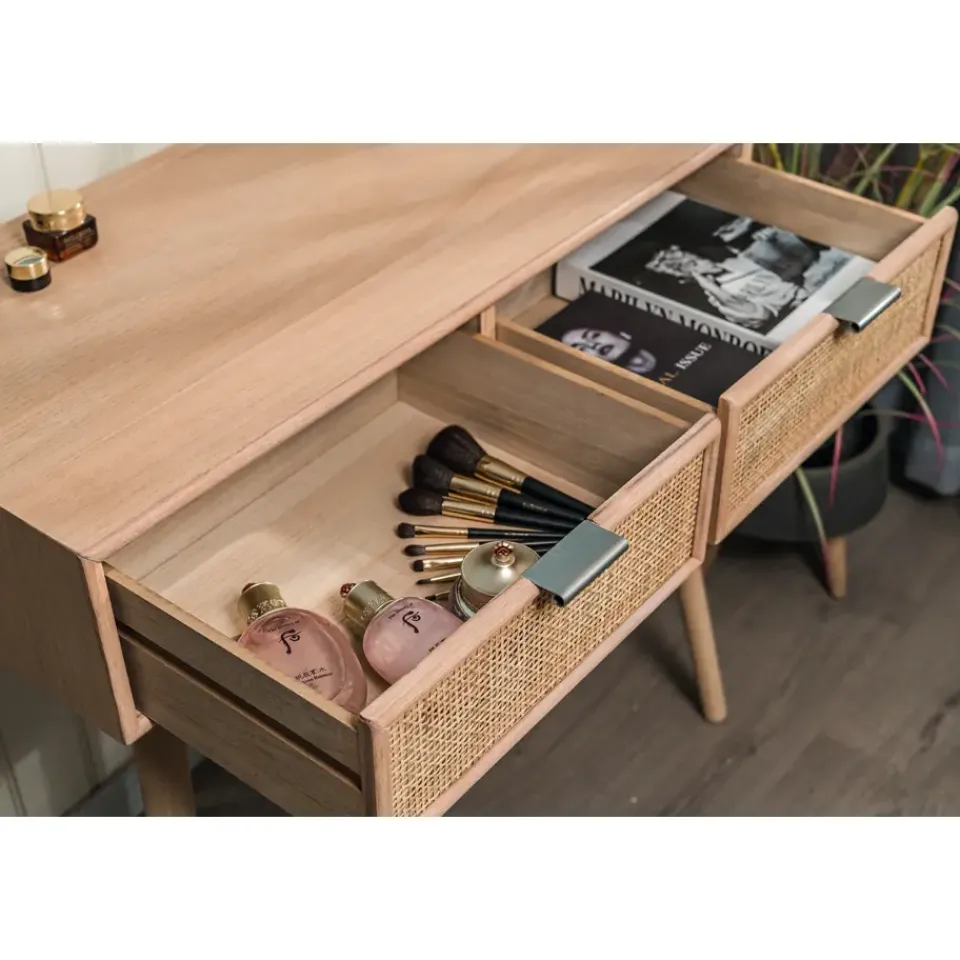 Nordlys Console 2 laden van hout en natuurlijk rotan New