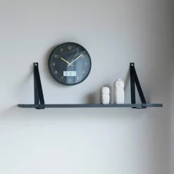 House Nordic Forno zwarte wandplank met leren riemen. Outlet