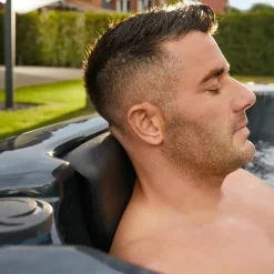 Merkloos HOME DELUXE Outdoor Whirlpool ZWART MARMER Met trap en thermische afdekking Clearance