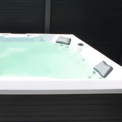 Merkloos HOME DELUXE Outdoor Whirlpool STREAM BIG Met trap en thermische afdekking Discount