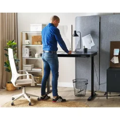 Beliani KENLY - Verstelbaar bureau - Zwart - 120 cm - Vezelplaat New