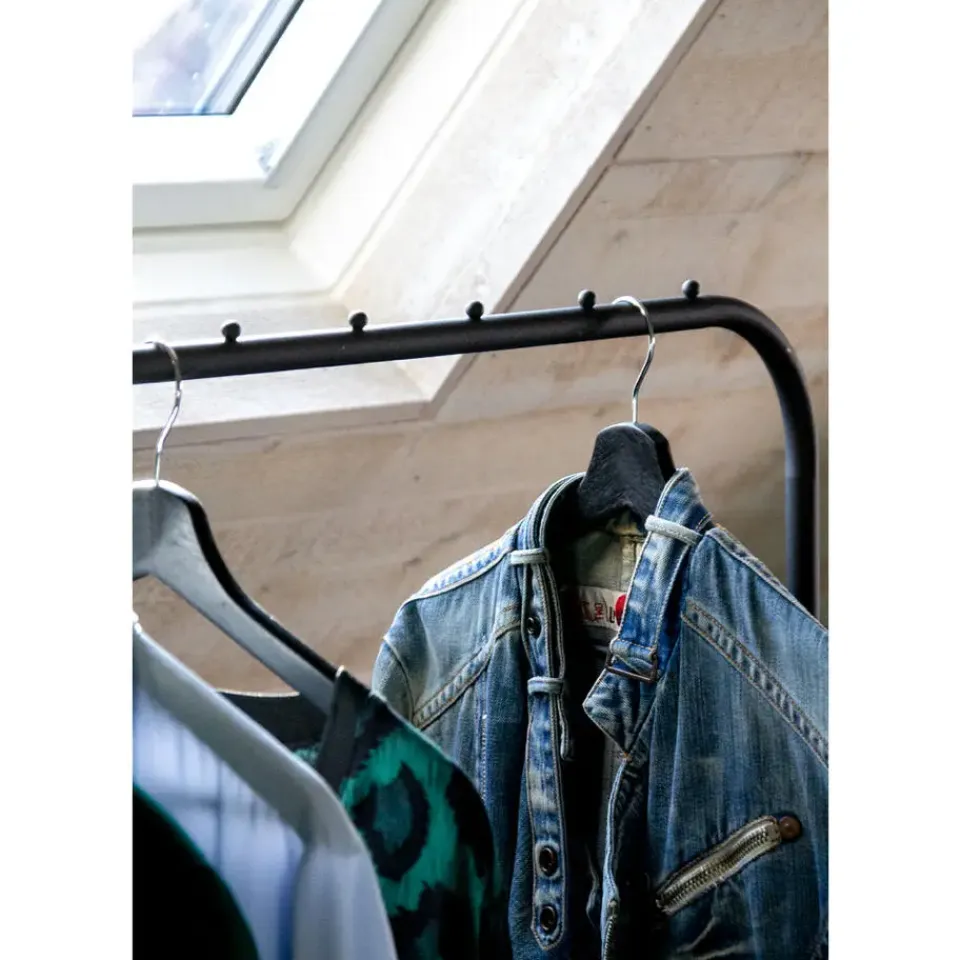 QUVIO Kledingrek met schoenen opbergruimte zwart Best