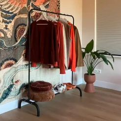 QUVIO Kledingrek met schoenen opbergruimte zwart Best