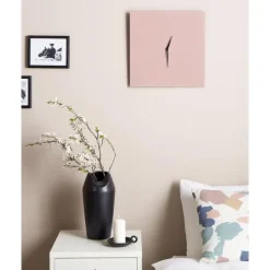 Beliani TOMAR - Wandklok - Roze - Ijzer Best